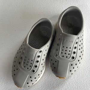 Native size 6 toddler shoes